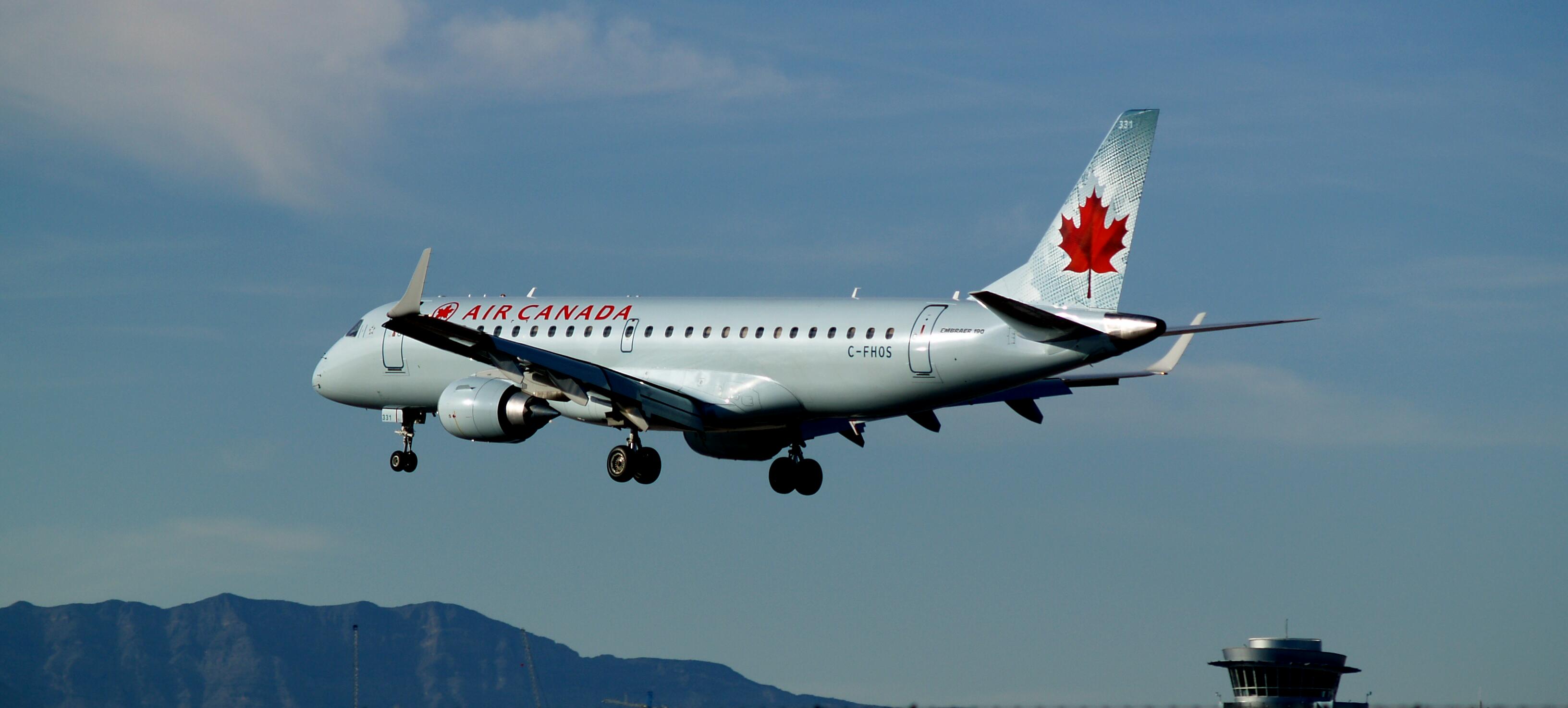 Air Canada's Embraer 190, flown by Nick Van Empel. (Wikipedia)
