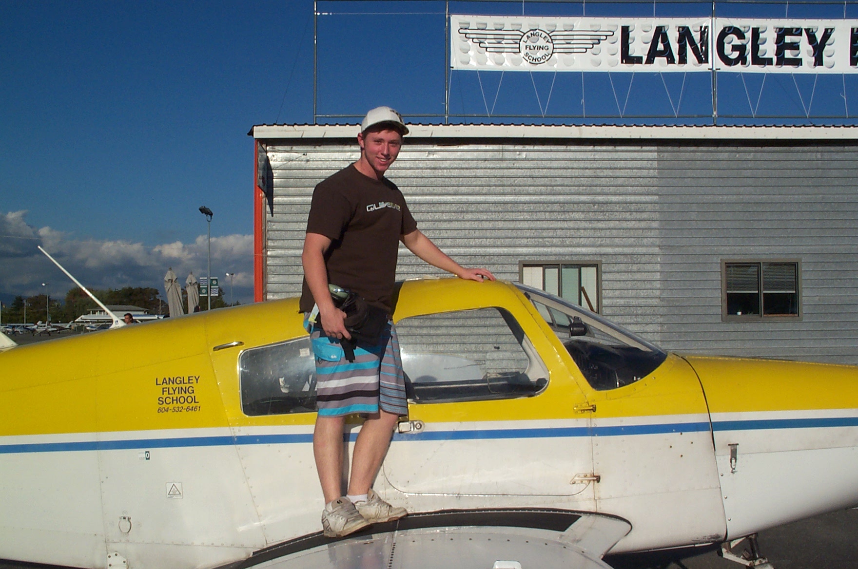 Sheldon Hemmingway on the wing of Cherokee GODP.  Langley Flyingschool.